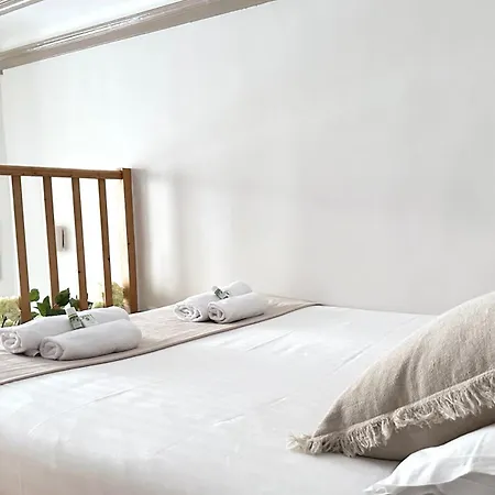 Modern & Dreamy Duplex In Le Marais Lägenhet
